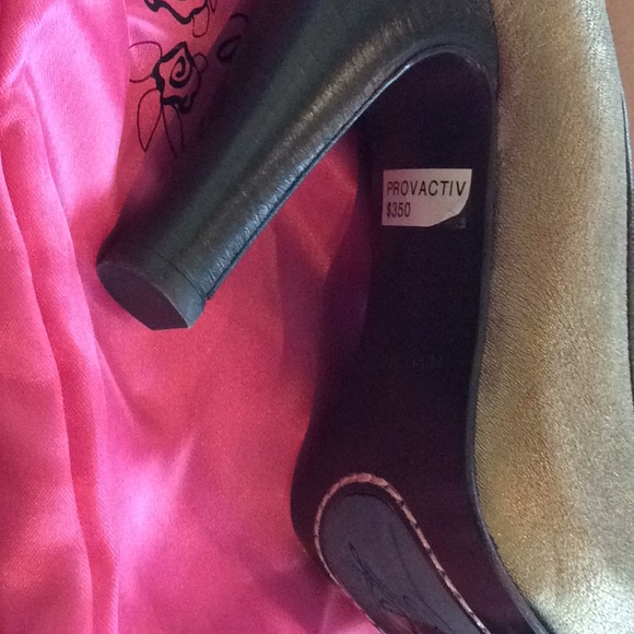 Nanette Lepore “Provocativ” bronze pumps - Picture 5 of 13